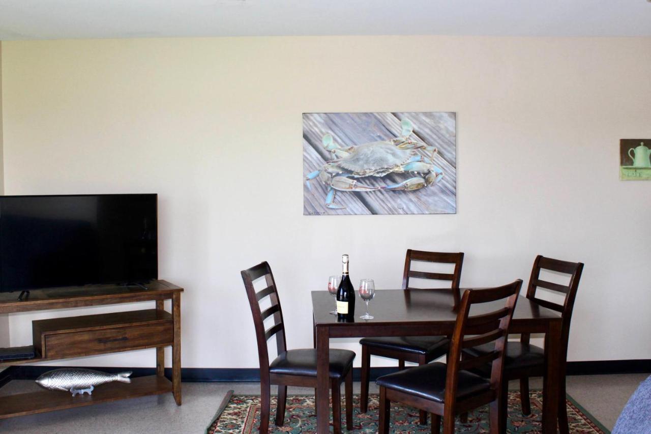 Hotel Surry Seafood Company Extérieur photo
